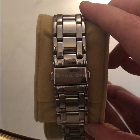 Michael Kors ladies watch main image 4